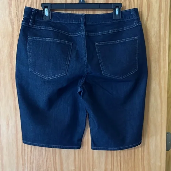 Lee Riders - Picture 2 of 4